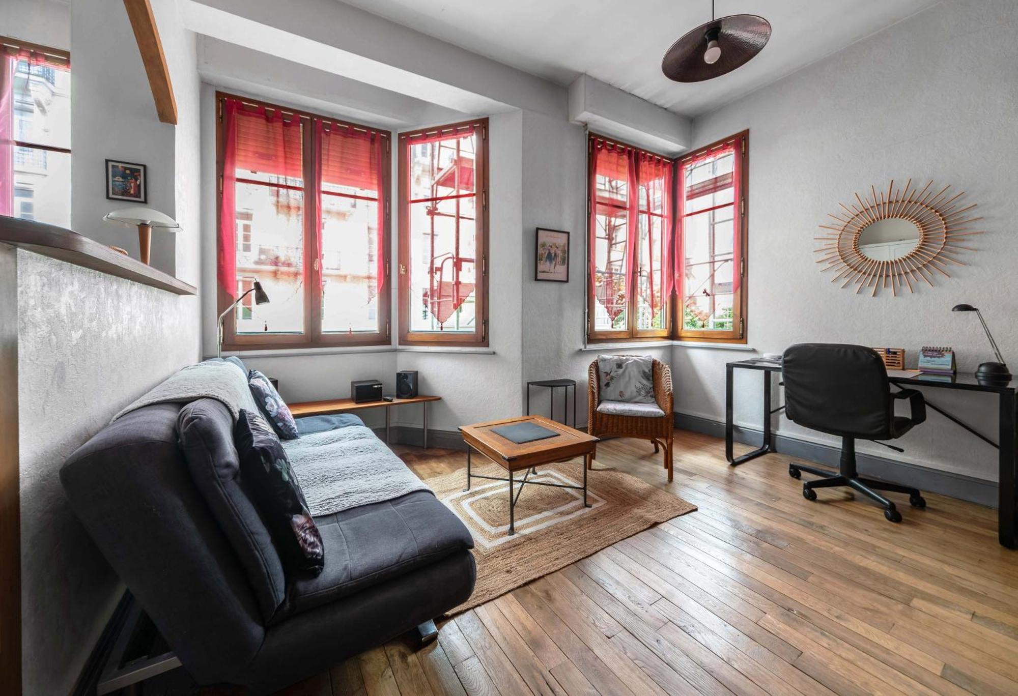 Le Lasteyras - Appartement Charmant En Centre Ville Βισύ Εξωτερικό φωτογραφία